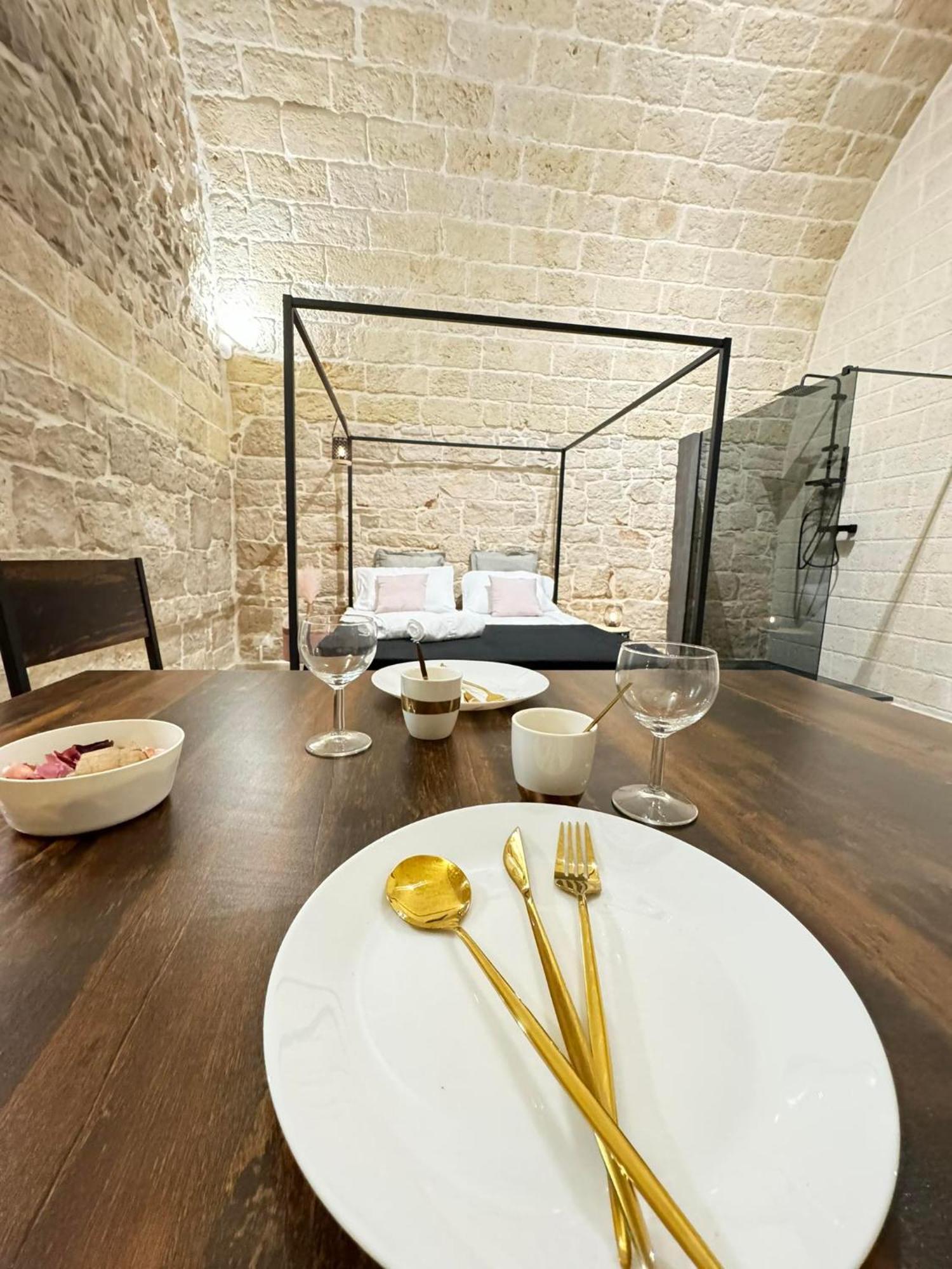 Amale Suite 25 Medioevo Design Corato Exterior foto